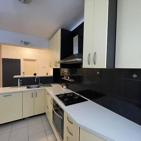 Tina Apartment Zadar Bagian luar foto