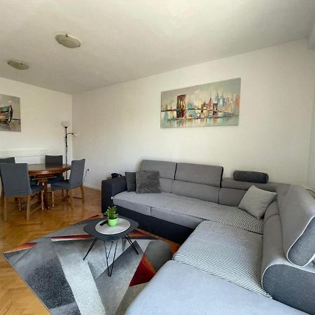Tina Apartment Zadar Bagian luar foto